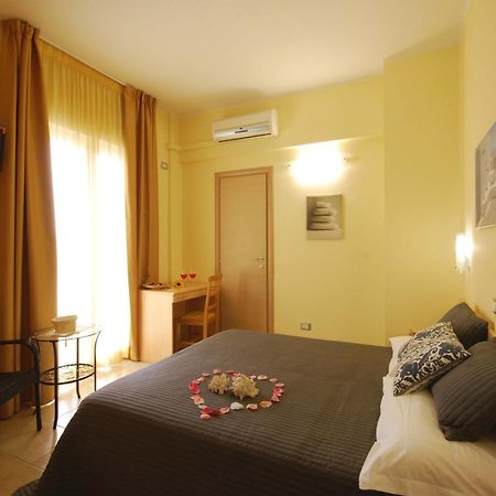 Hotel Caggiari Senigallia Esterno foto