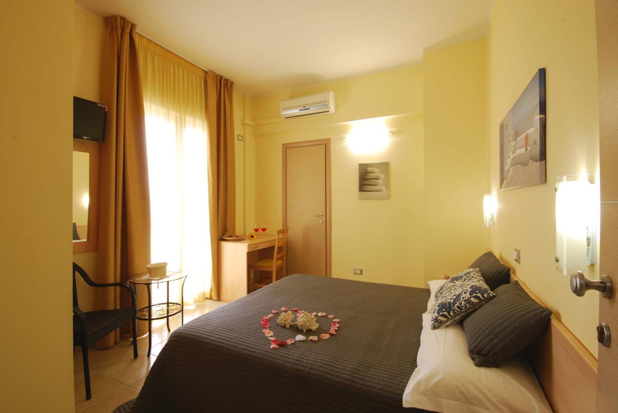 Hotel Caggiari Senigallia Esterno foto