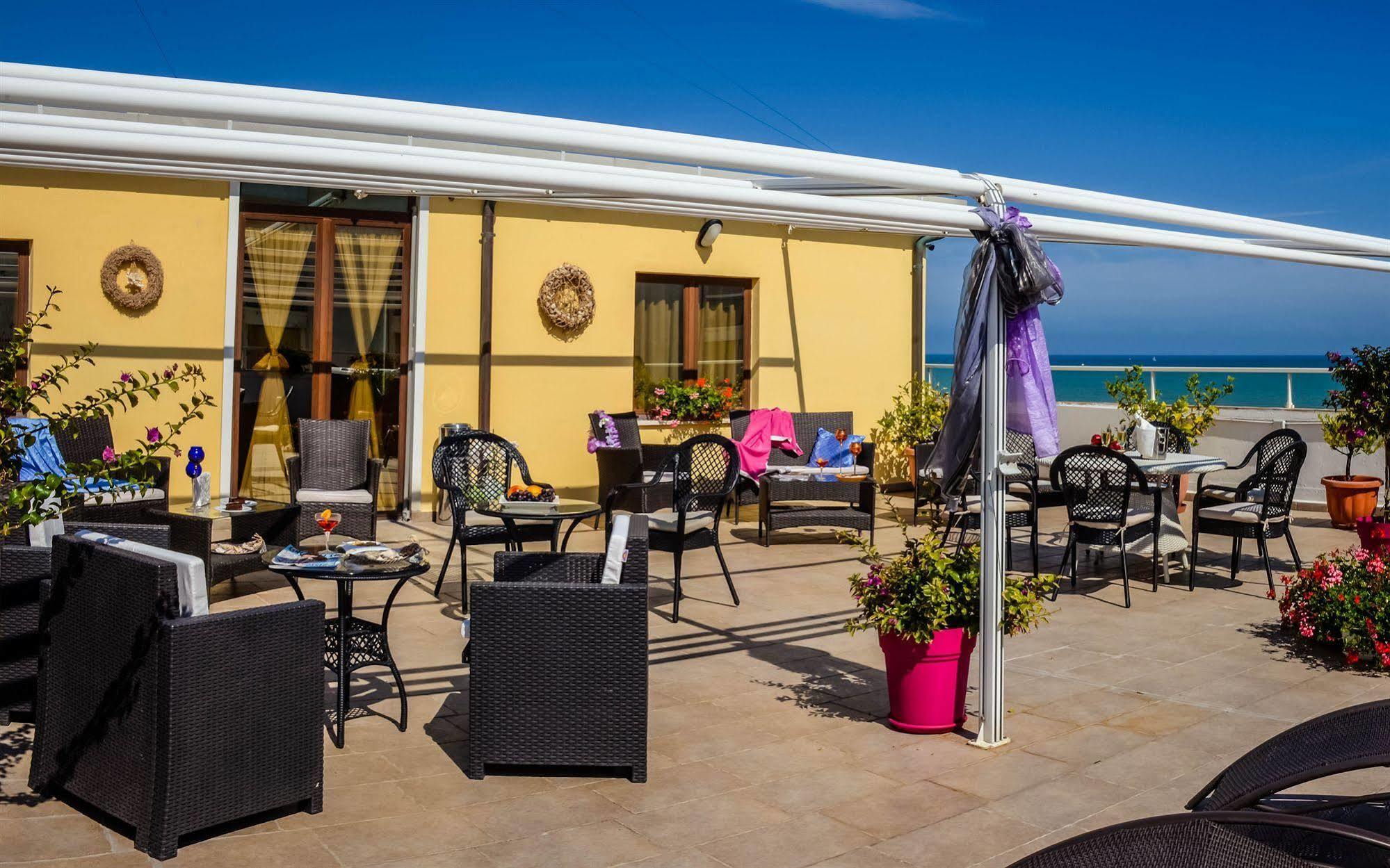 Hotel Caggiari Senigallia Esterno foto