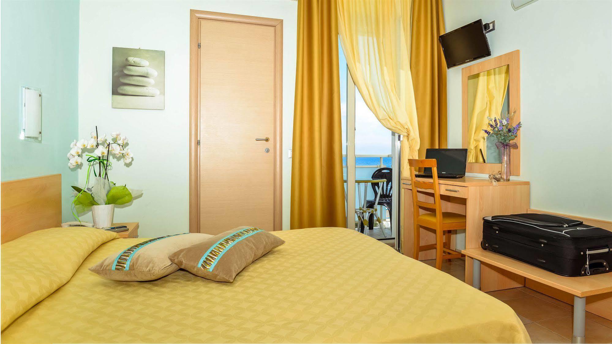 Hotel Caggiari Senigallia Esterno foto